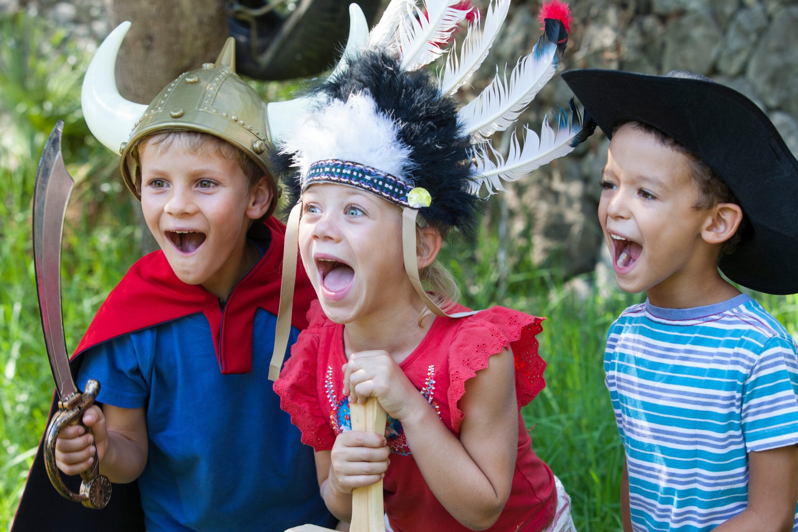 Semaine thématique club enfants — enfants en costumes lors d'une animation Ludéo Kids
